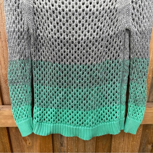 American Eagle AEO Crochet Cable Open Knit Sweater Womens Small Gray Green Ombre - Picture 6 of 10